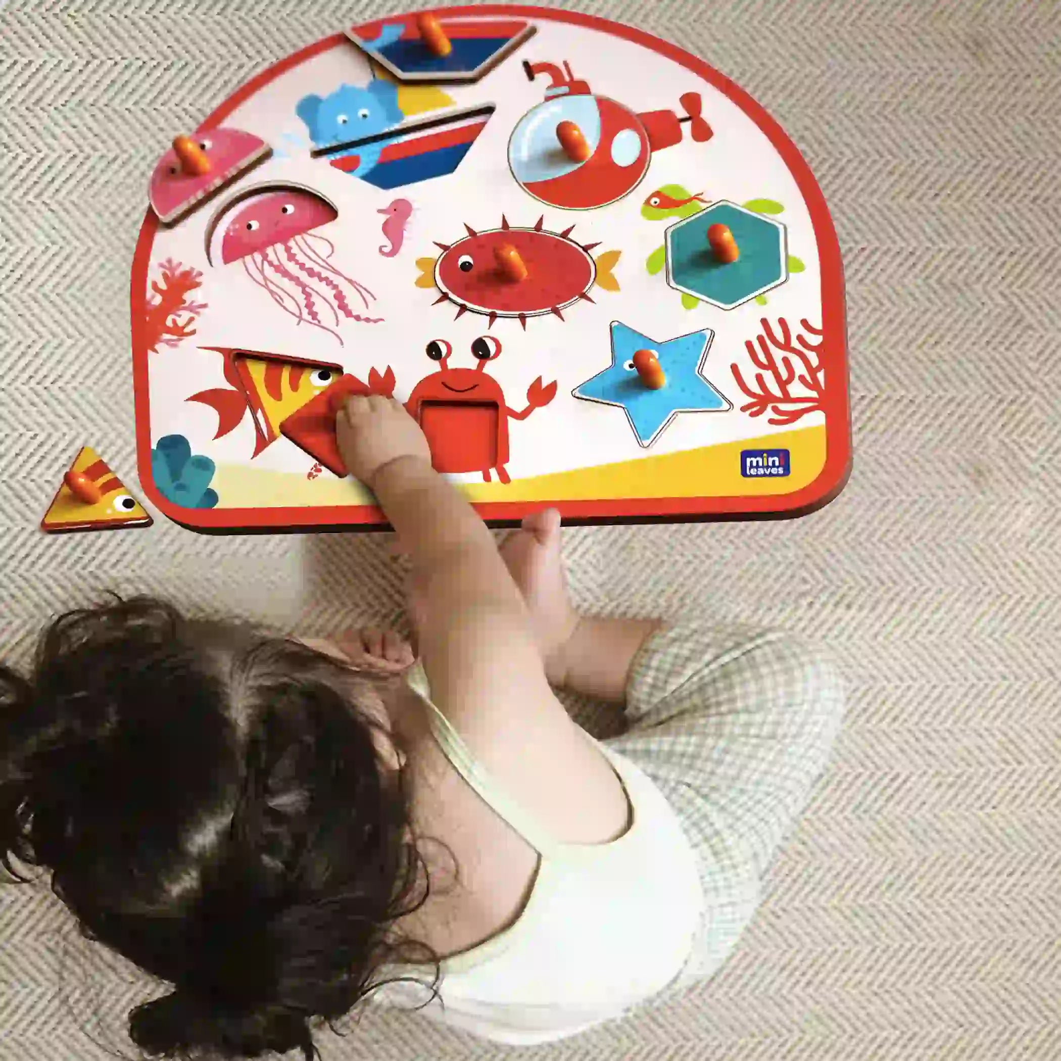 Sea Treasures Knob Board 1+ Years 8 Geometric Shapes - Mini Leaves